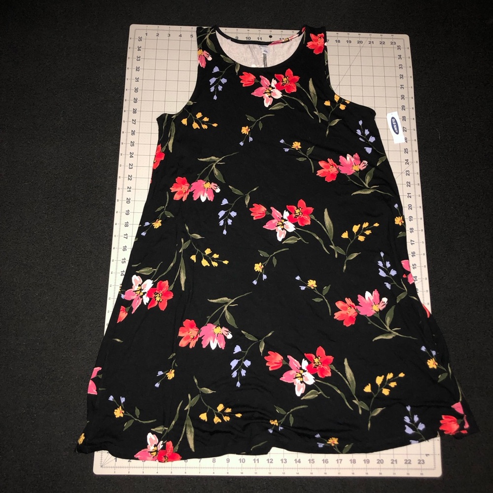 Old Navy. Floral Mini Dress. Size Large. Black Color with Floral Pattern. NWT.
